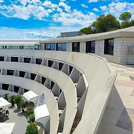 President Park 4*