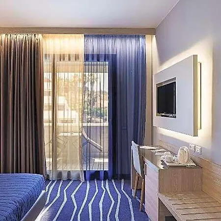 Hotel President Park 4*